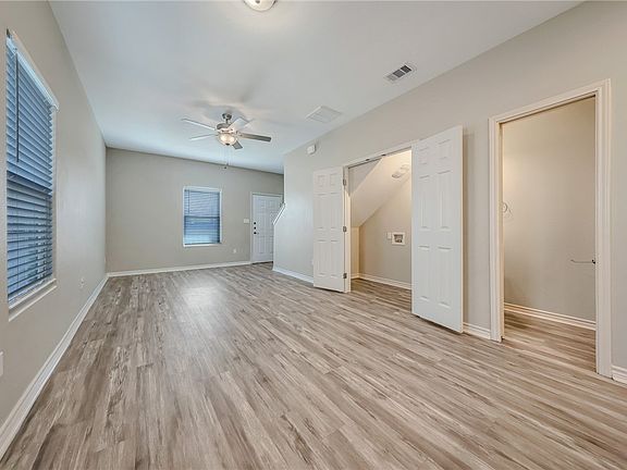 4th image of 1420 Shely St
