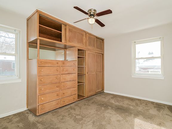 4th image of 1086 Wilshire Ave