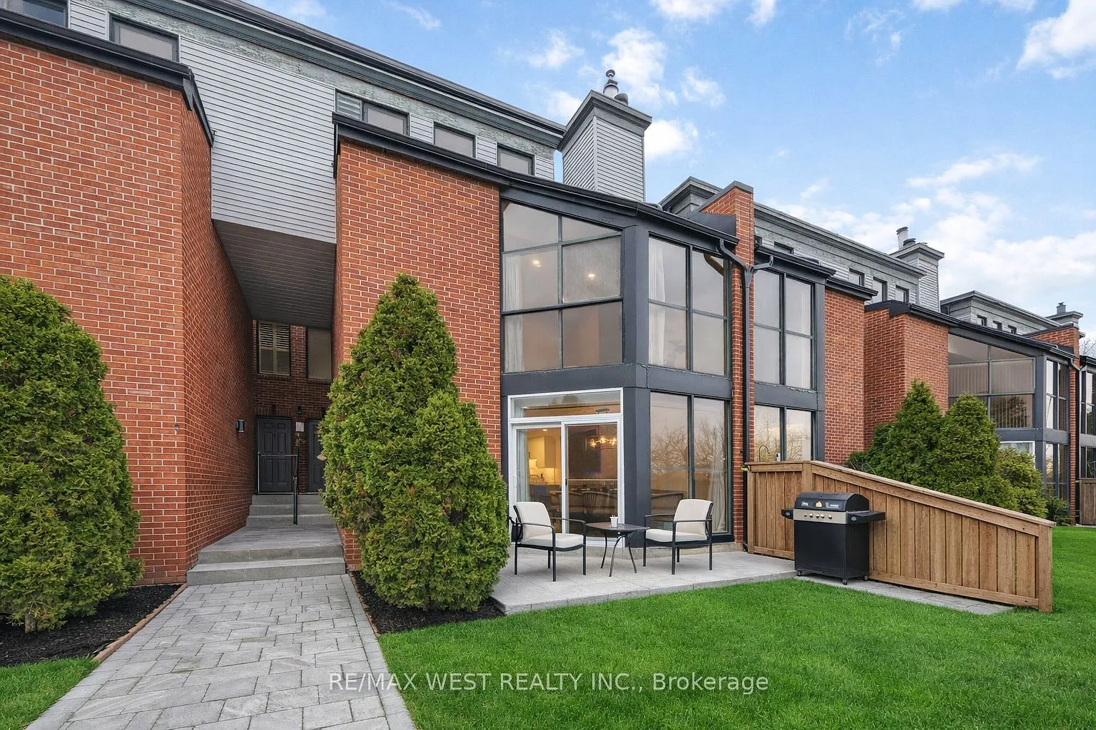 100 Arbors Ln #Townhouse 10 photo 1