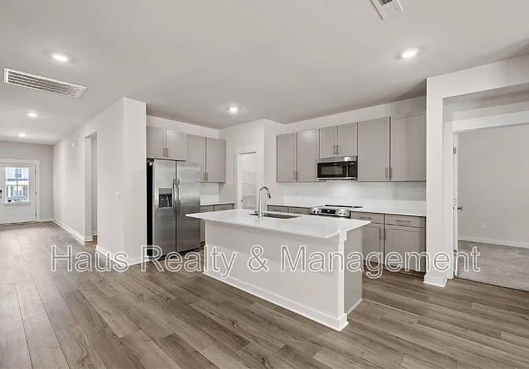 1145 Ross Farms Blvd — Photo 9
