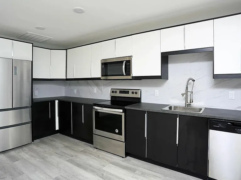 4915 Bryan St — Photo 1