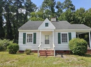 1211 West Dr, Fayetteville, NC 28301