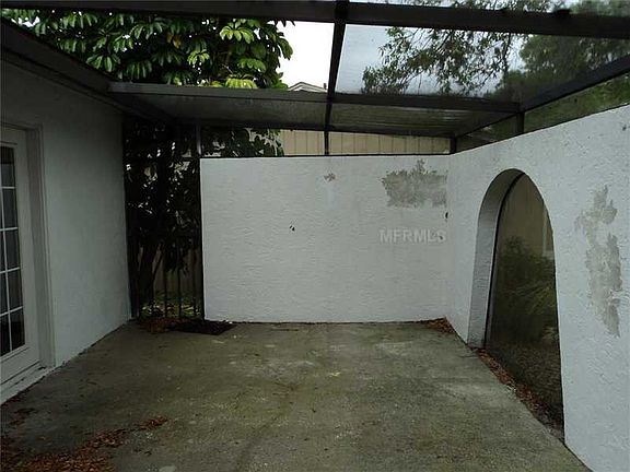 4th image of 16706 Foothill Dr