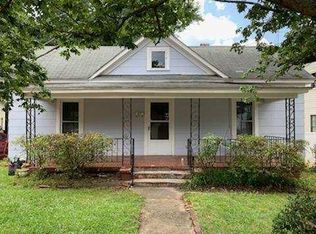 617 Chamberlain St, Raleigh, NC 27607