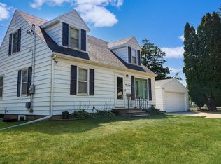 1520 E Mitchell Ave, Waterloo, IA 50702