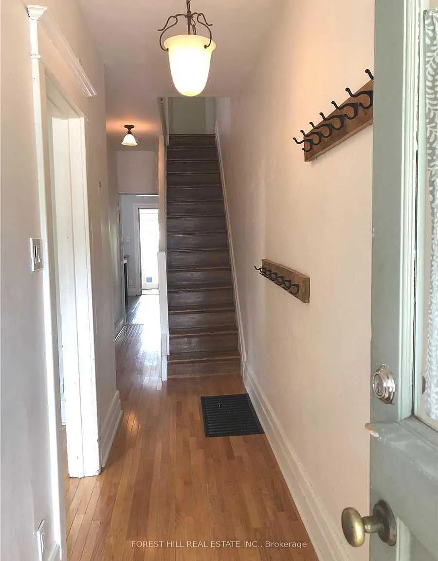 3 bed, $5,000 — Photo 2