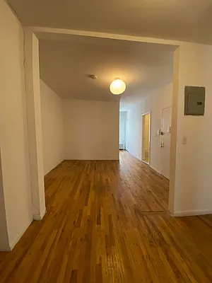Rented by Shai Realty Management Inc | media 7