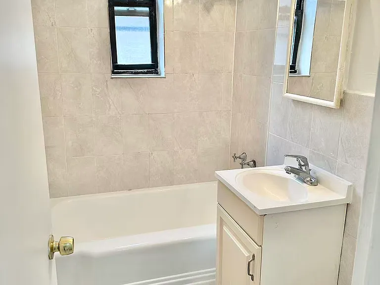 144-46 38th Ave #2F — Photo 4