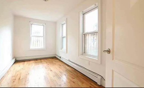 5th image of 290 Sumpter St #2