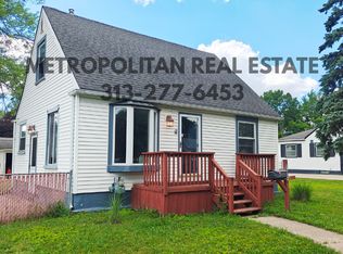 1713 Gilman St, Garden City, MI 48135
