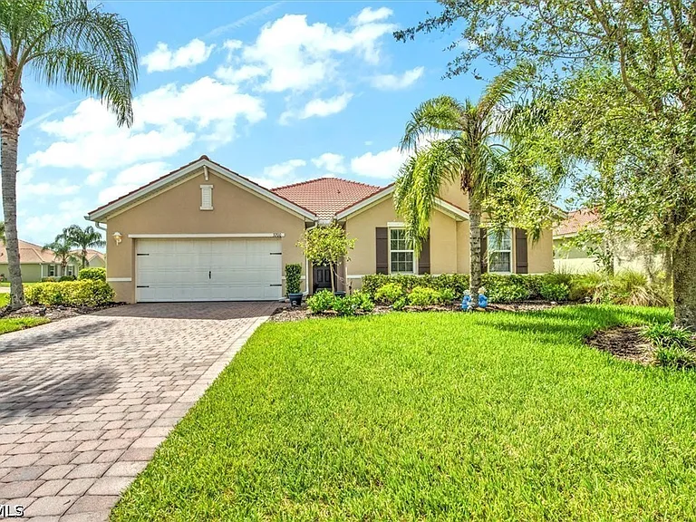 3200 Birch Tree Ln — Photo 2