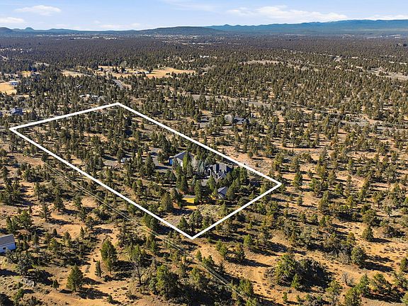 3rd image of 21450 Dale Rd