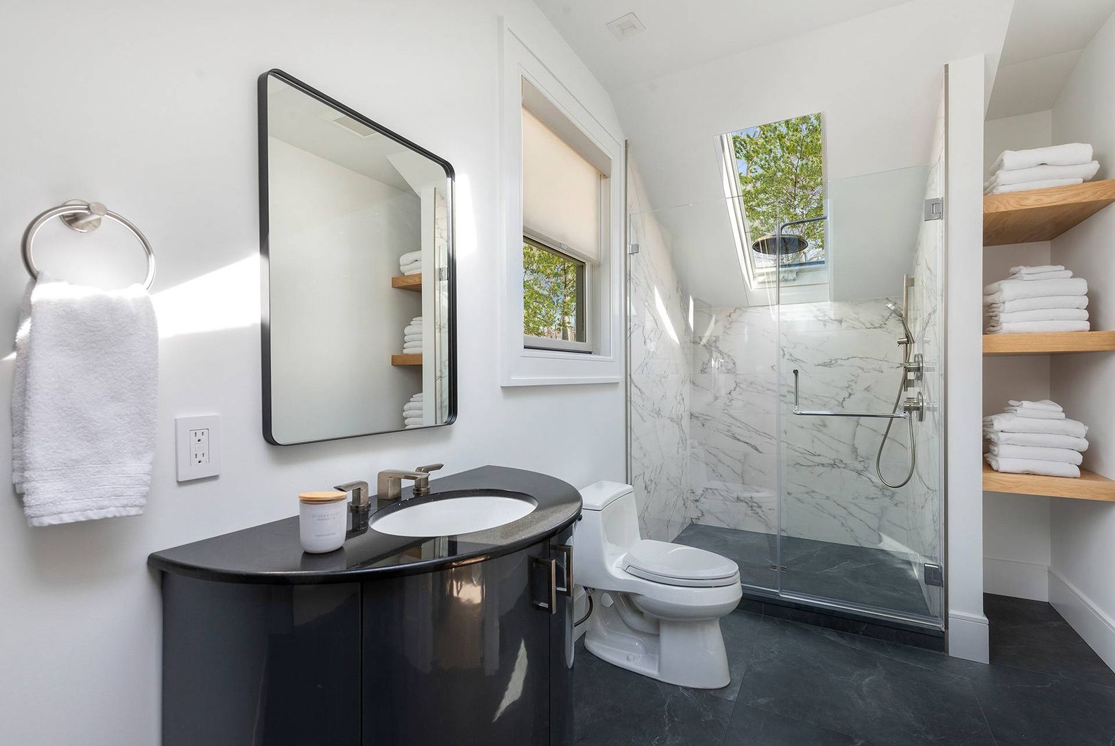 Studio Bath