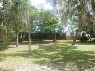 6655 W Seven Rivers Dr, Crystal River, FL 34429