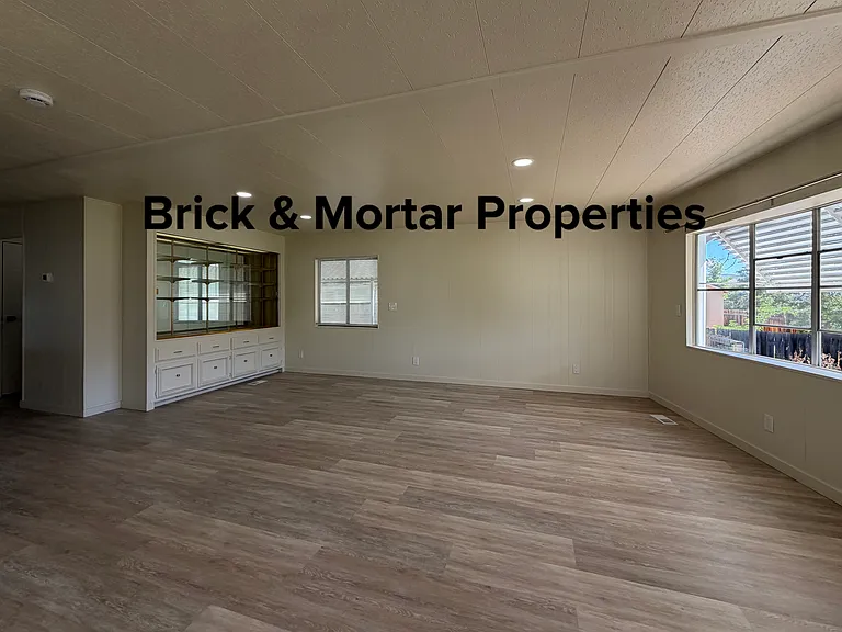 330 Taurus Cir — Photo 8
