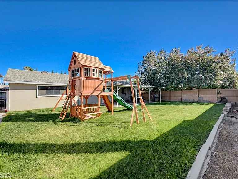 1331 Pinto Rd — Photo 44