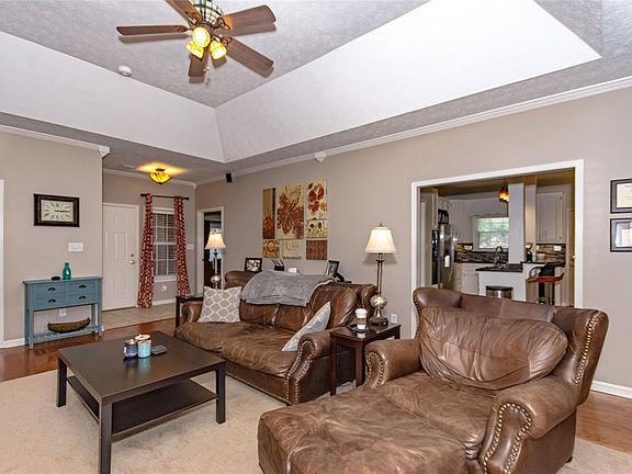 5th image of 6249 Woodmere Blvd