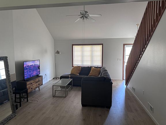 4th image of 5049 Hermitage Trl #2