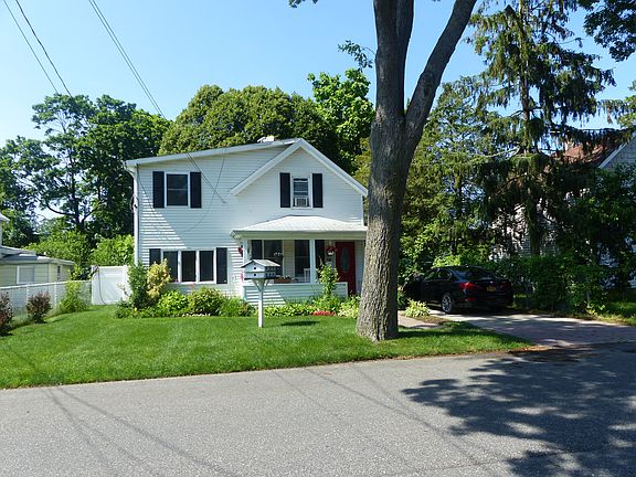2nd image of 21 E Madison St