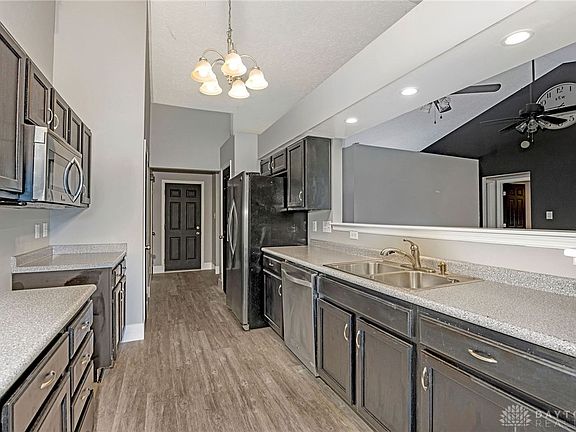 4th image of 8731 Appleridge Ct