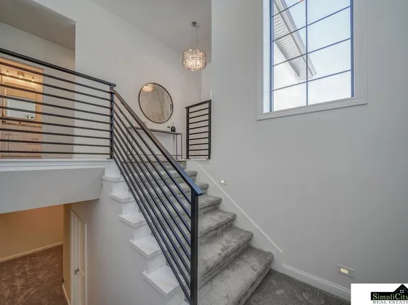 2141 Big Timber Rd, Lincoln, NE 68520