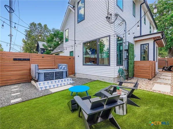 512 Sacramento Dr Unit A, Austin, TX 78704