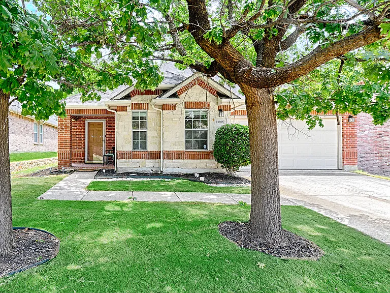 12988 Galaxy Dr — Photo 3