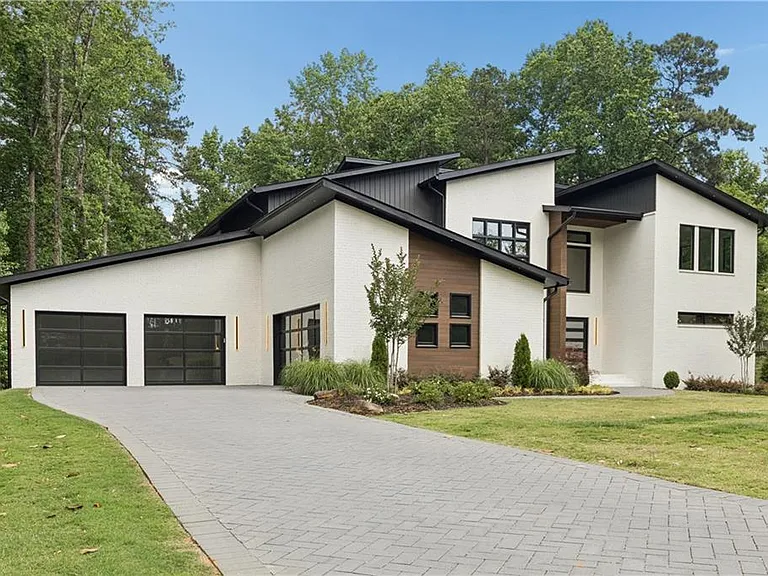 1000 Clementstone Northeast Dr — Photo 44
