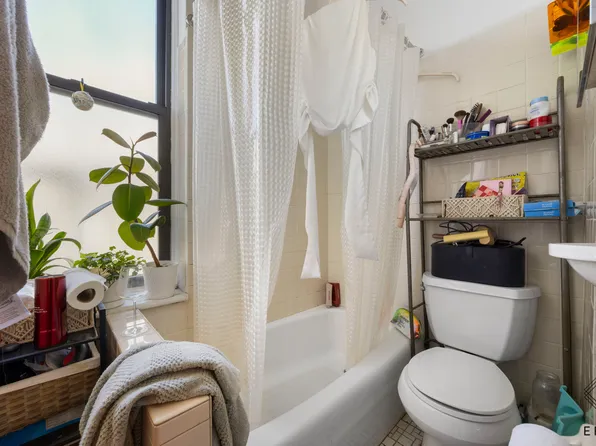 199 Java Street image 10 of 12