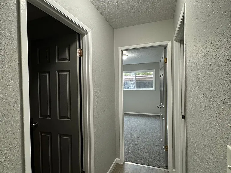 15220 SE Stark St #1-21 — Photo 26