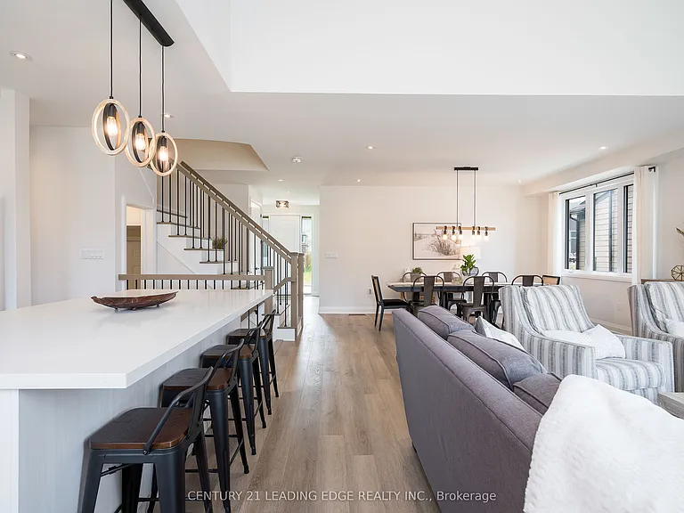 102 Reed Way — Photo 8
