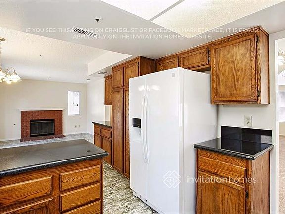 5th image of 18274 Montgomery Ave