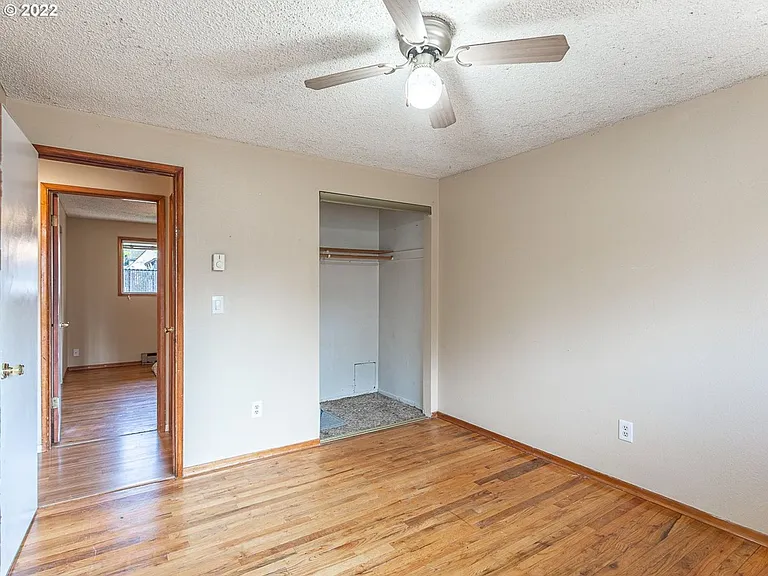 909 W 36th St #B — Photo 21