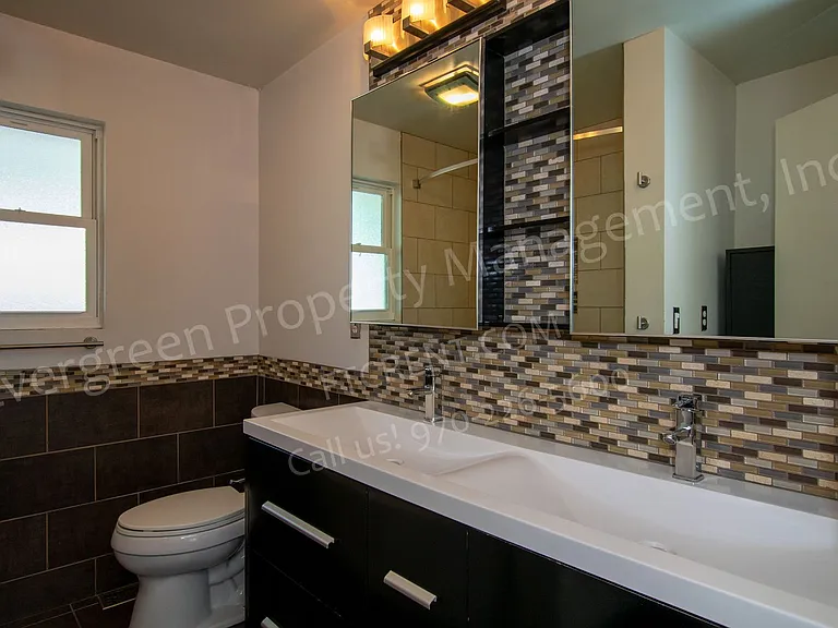 121 Buckingham St — Photo 17