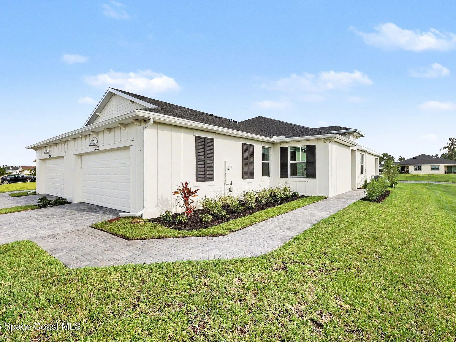 3 bed, 2.0 bath, 1758 sqft, $2,600 — Photo 1