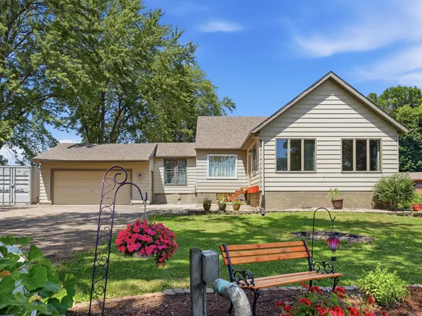 5880 Elder Ave NW, Maple Lake, MN 55358
