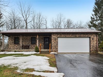 742 N Liberty Rd, Grove City, PA, 16127