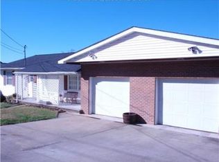 2006 Mount Vernon Rd, Hurricane, WV 25526