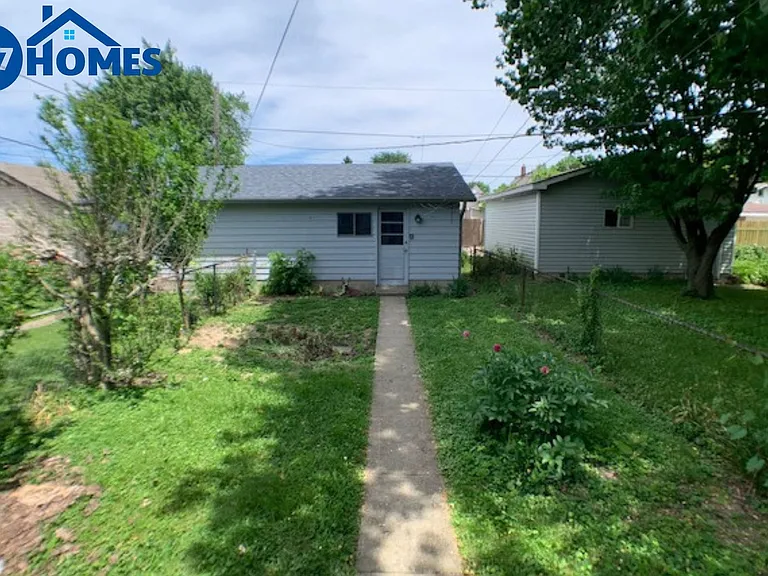 2111 S Garfield Dr — Photo 15