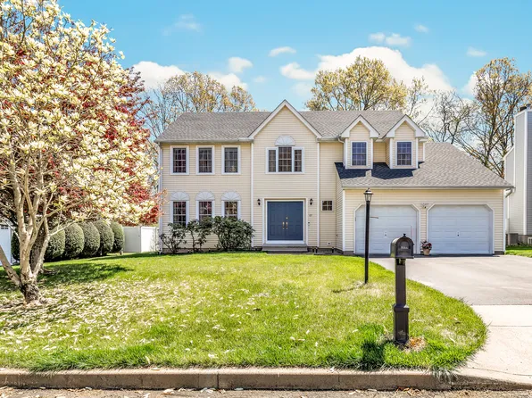 69 Juniper Drive, Milford, CT 06461
