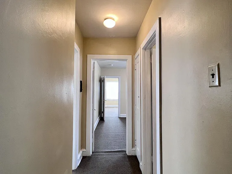 1303 N Franklin St — Photo 3
