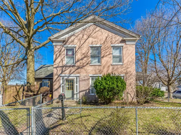 211 S 3rd St, Oregon, IL 61061