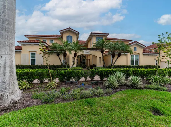 1286 Rialto Way APT 202, Naples, FL 34114