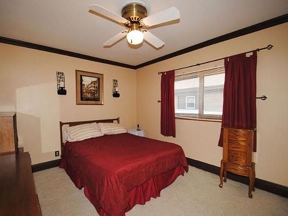 5th image of 2421 N 73rd St