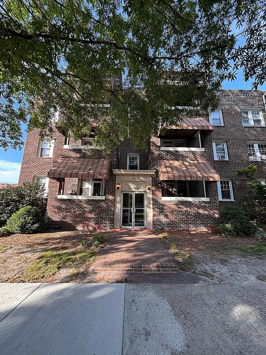 742 Washington Park — Photo 1