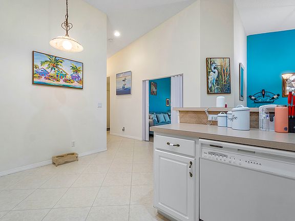5th image of 8631 Logia Cir