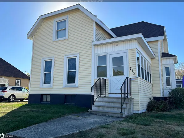 712 W State St, Marshalltown, IA 50158