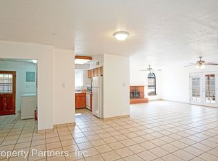 8801 Peony Ct NE, Albuquerque, NM 87113