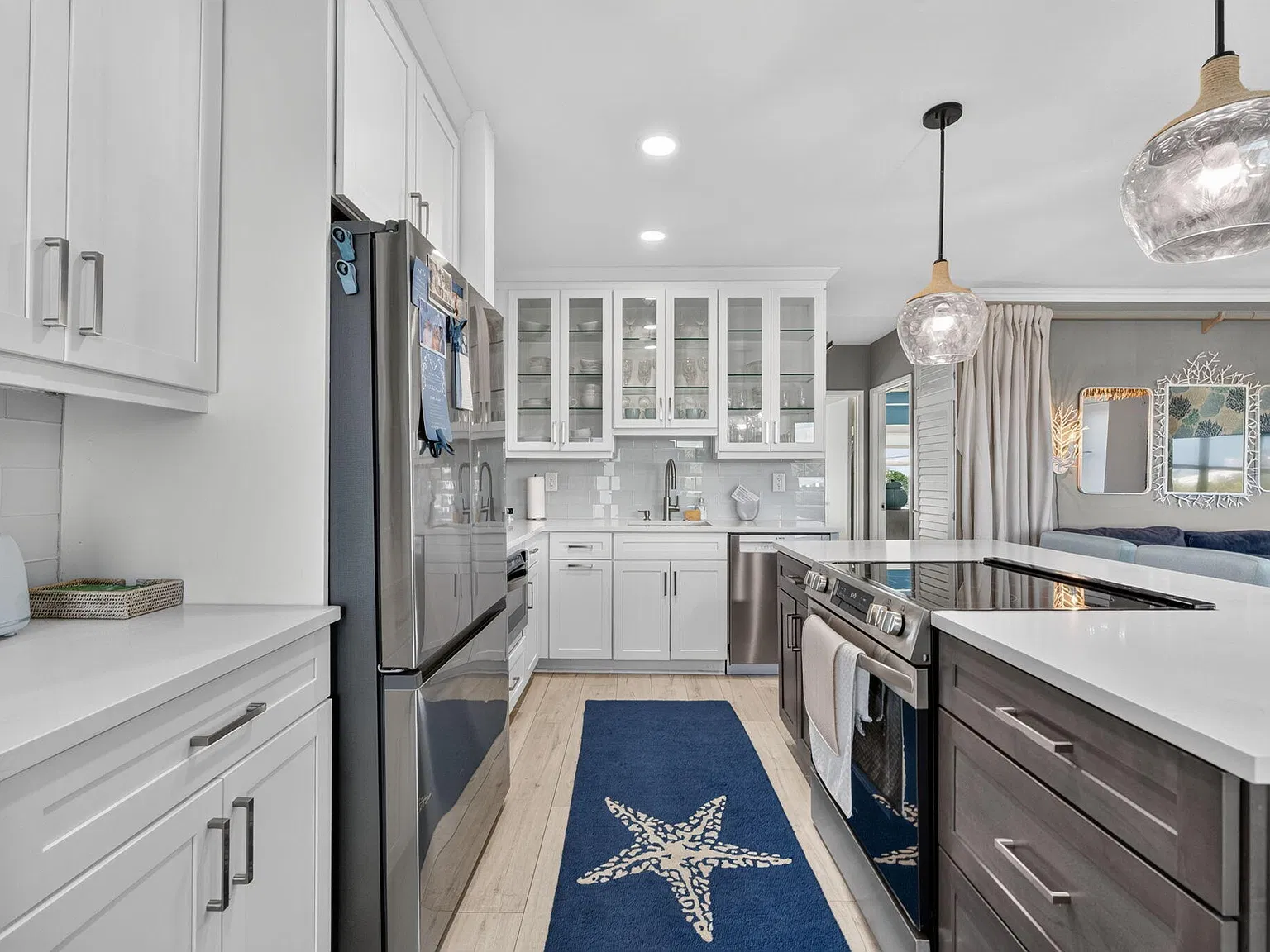 2 bed, 1.0 bath, 760 sqft, $3,500 — Photo 3
