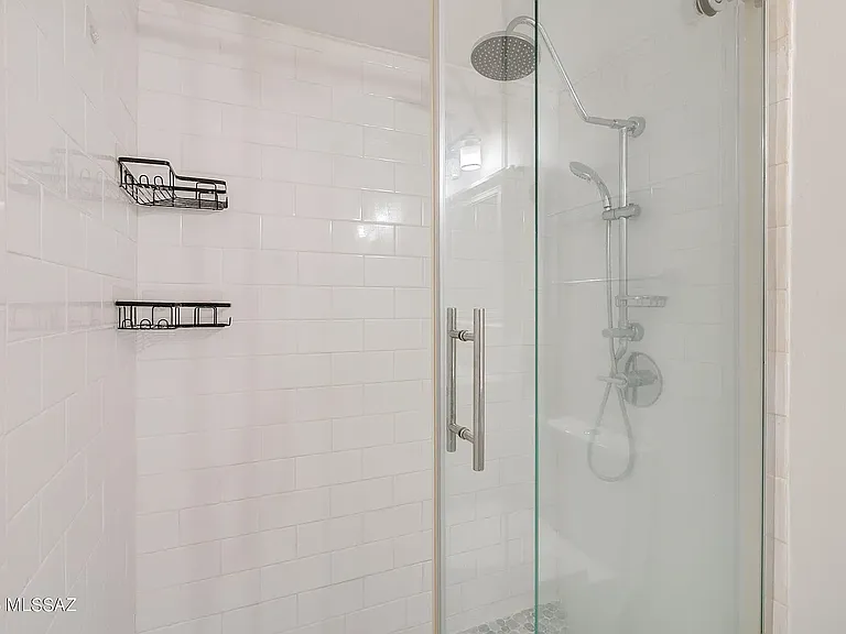 5750 N Camino Esplendora #222 — Photo 9